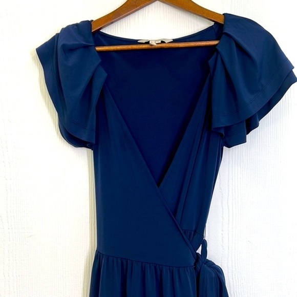 BCBGeneration - Navy Blue Stretch Wrap With Pleat Flutter Shoulders Dress Size M - Picture 12 of 13